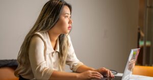 ways to stay fit while working a desk job